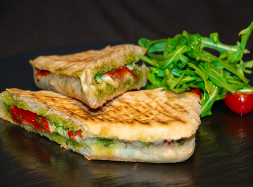 2 Sandwiches creativos para mandar a los niños a la escuela., Almuerzo sabroso y nutritivo.
